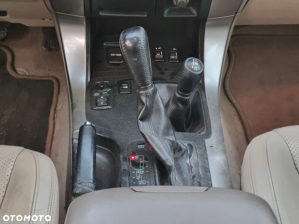 Toyota Land Cruiser 3.0 D Sol - 24