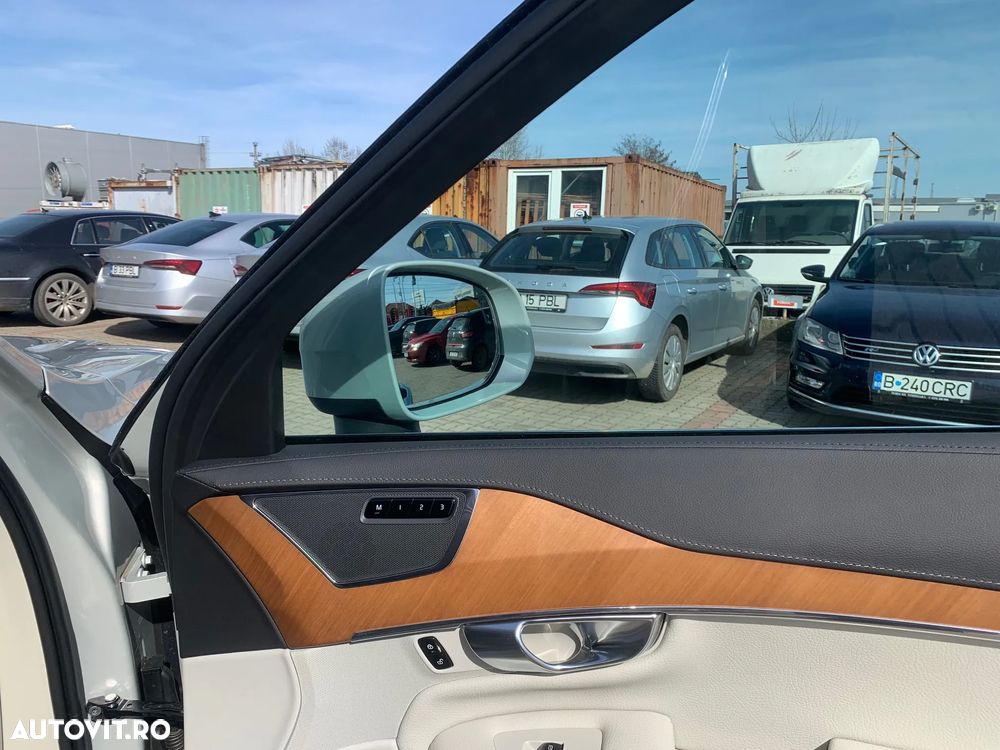Volvo XC 90 - 22