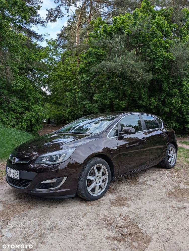 Opel Astra 1.4 Turbo Cosmo - 1