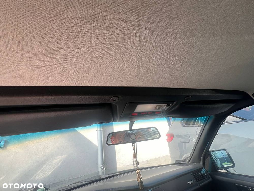 Mercedes-Benz W201 (190) - 15