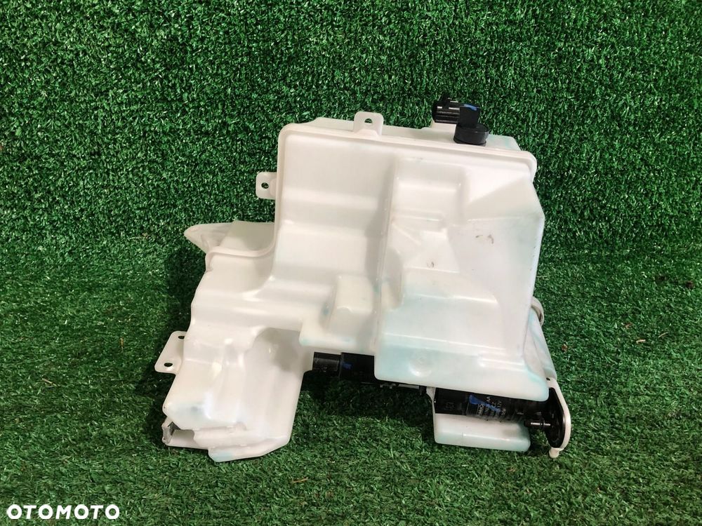 ZBIORNICZEK PŁYNU DO SPRYSKIWACZY FORD FOCUS MK4