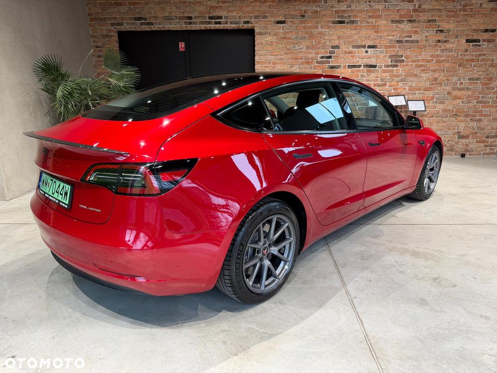 Tesla Model 3 - 8