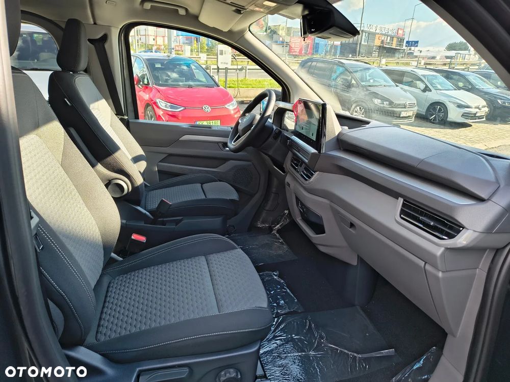 Volkswagen Caravelle - 10