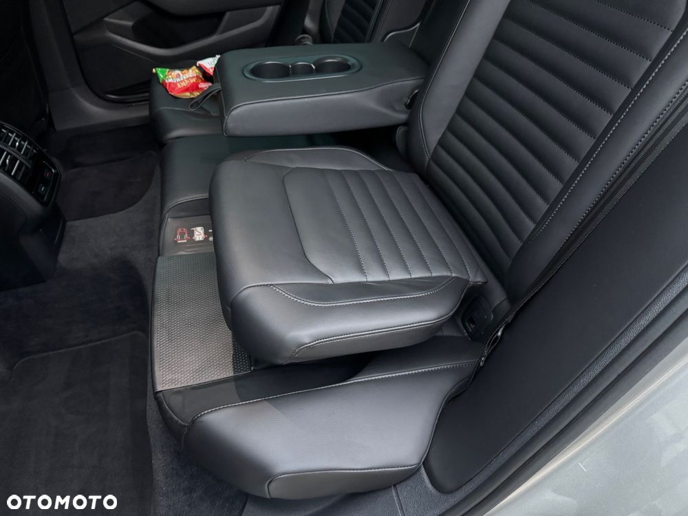 Volkswagen Passat 2.0 TDI 4Mot R-Line Edition DSG - 24
