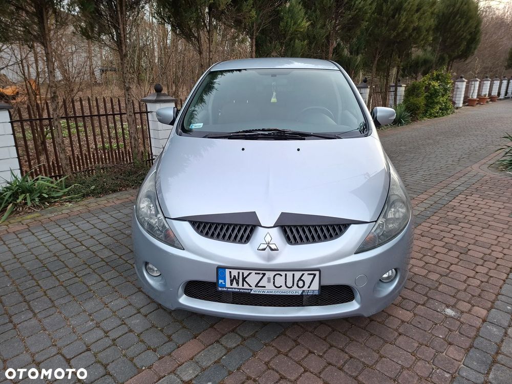 Mitsubishi Grandis - 3