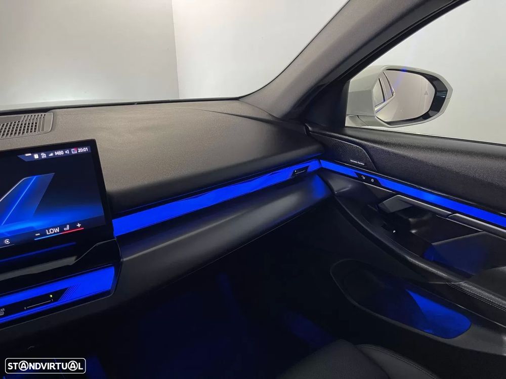 BMW i5 eDrive40 - 34