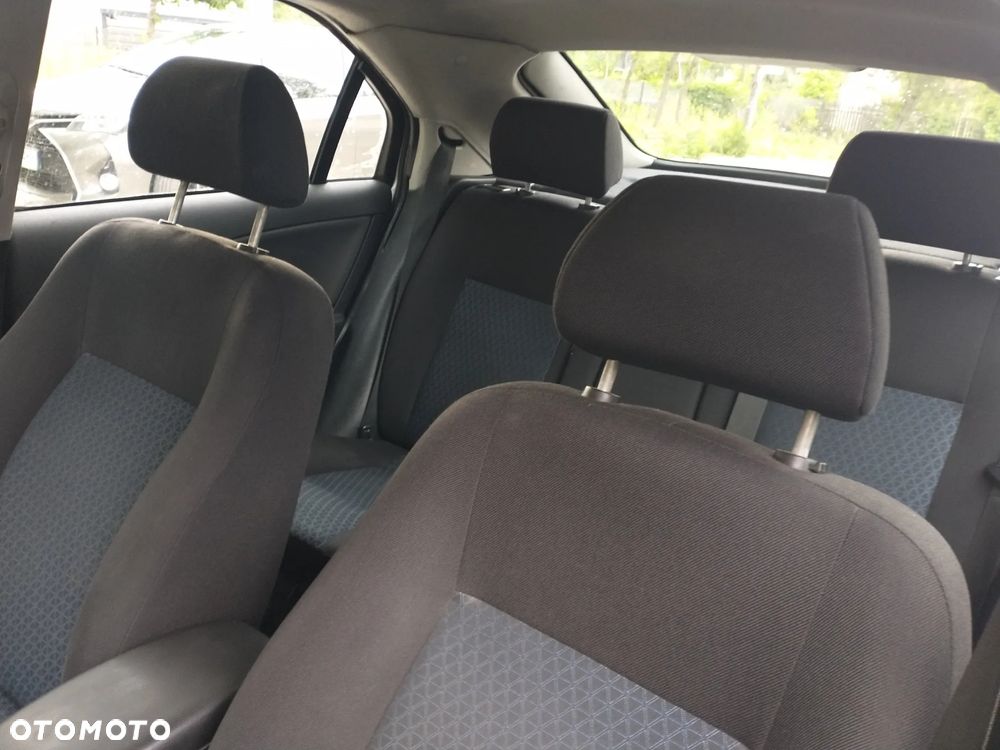 Ford Mondeo 2.0 TDCi Ghia - 7