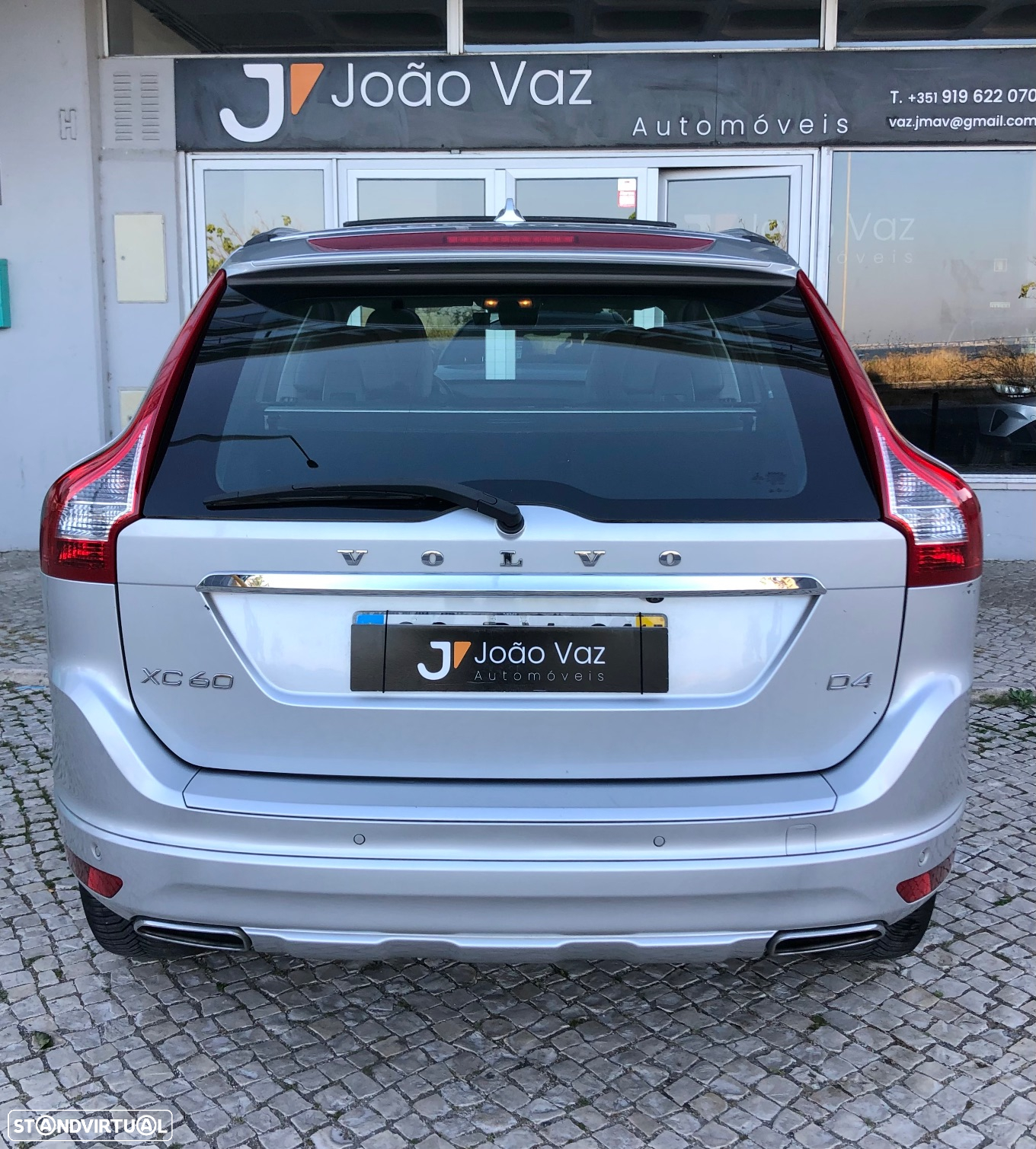 Volvo XC 60 2.0 D4 VOR Geartronic - 12