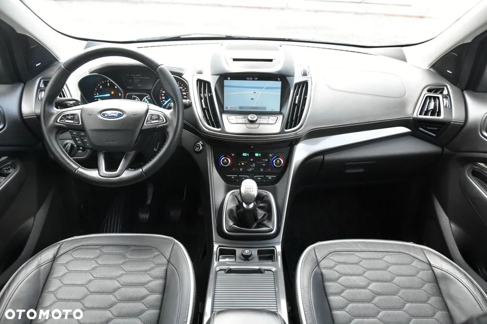 Ford Kuga 2.0 TDCi 2x4 Vignale - 24
