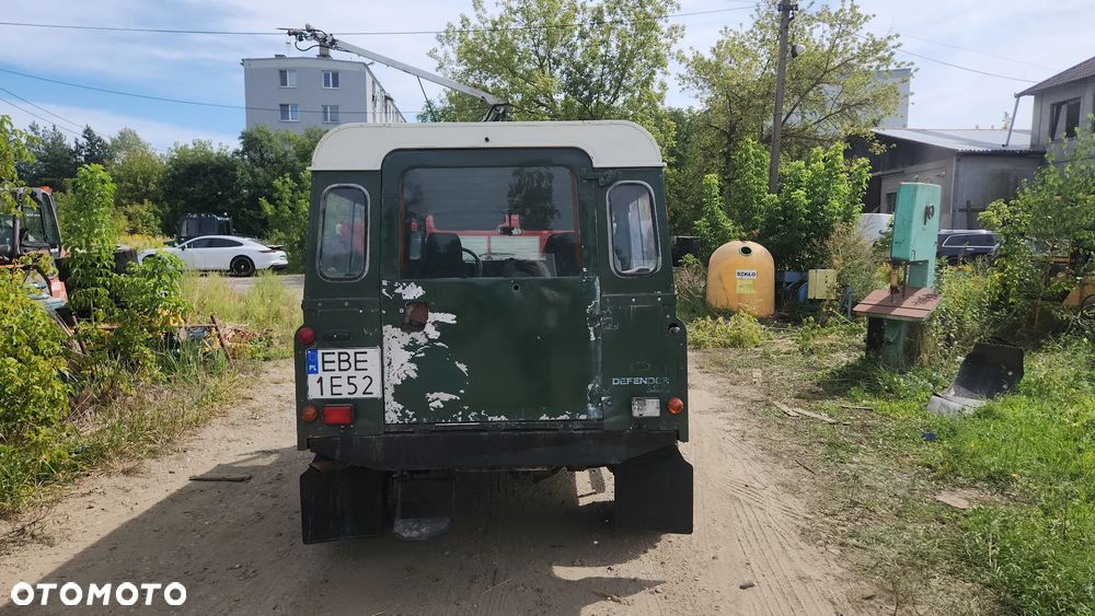 Land Rover Defender - 8