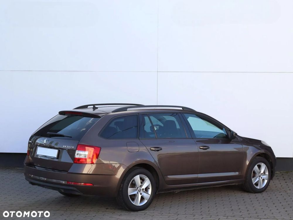Skoda Octavia 1.5 TSI ACT Ambition - 4