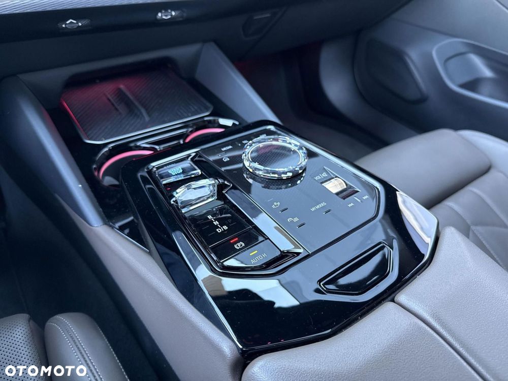 BMW i5 - 14