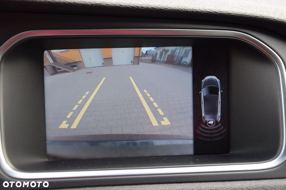 Volvo V40 D4 R Design - 21