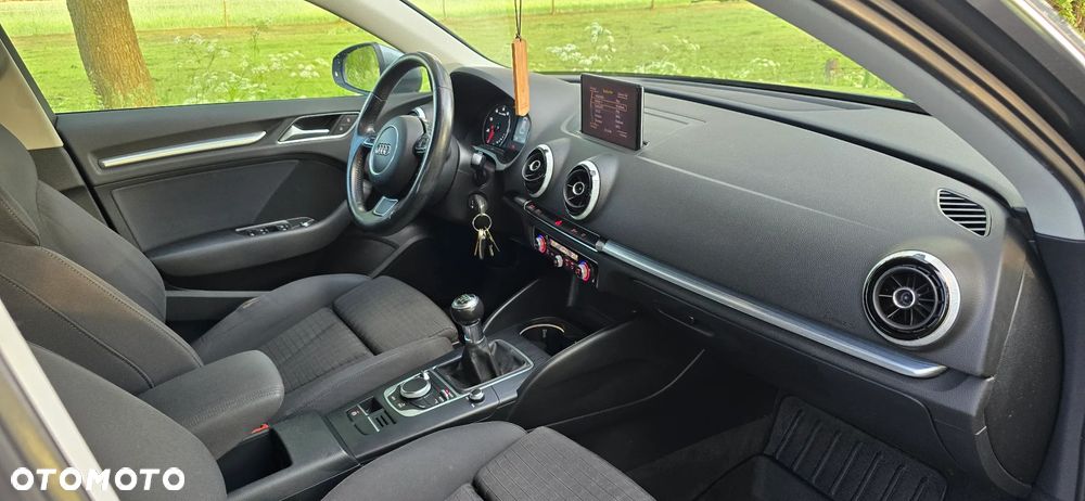 Audi A3 Sportback 1.4 TFSI Ambiente - 10