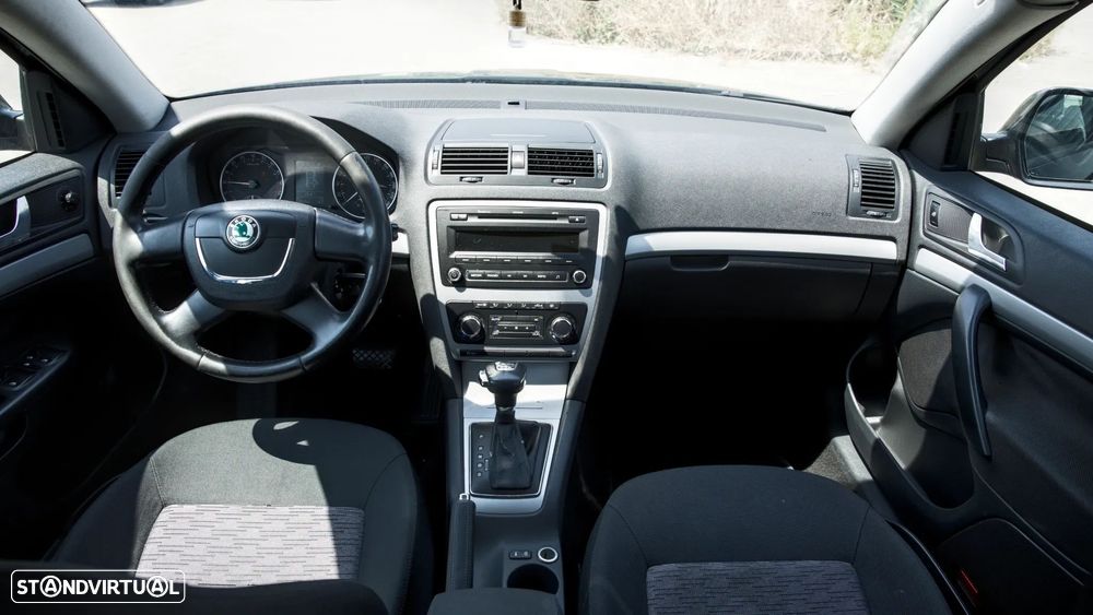 Skoda Octavia Break 1.6 TDi Ambiente DSG - 8