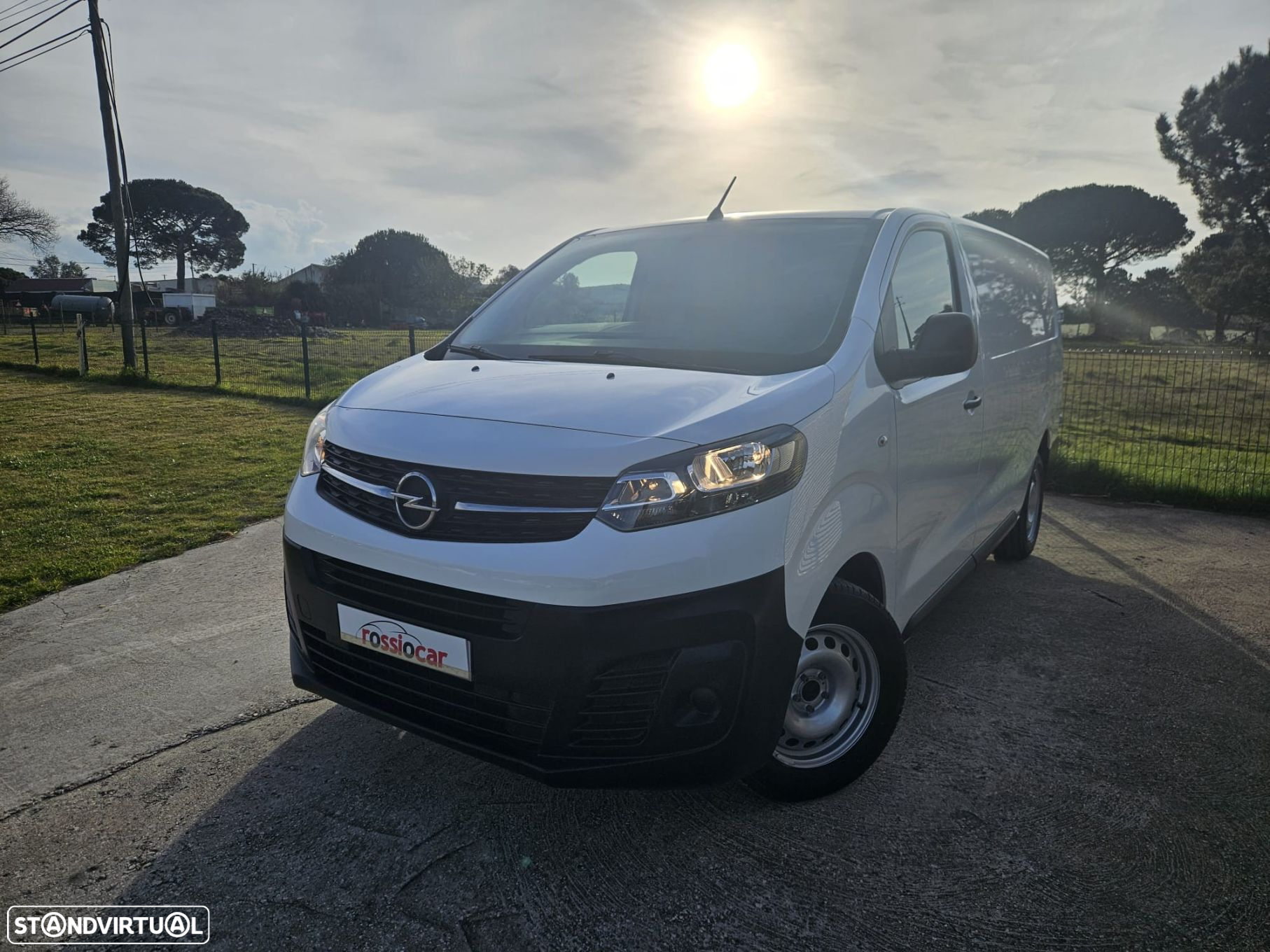Opel Vivaro 1.5 CDTi L2H1 Essentia - 2