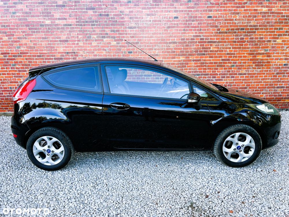 Ford Fiesta - 35