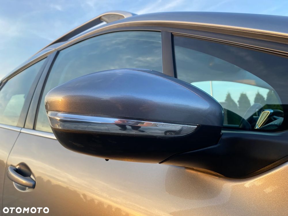 Peugeot 2008 1.2 Pure Tech Allure S&S EAT6 - 20