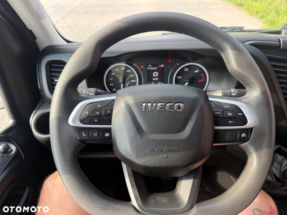 Iveco Daily 35S180 Doka 7 osób Brygadowka 3.0 180 km - 22