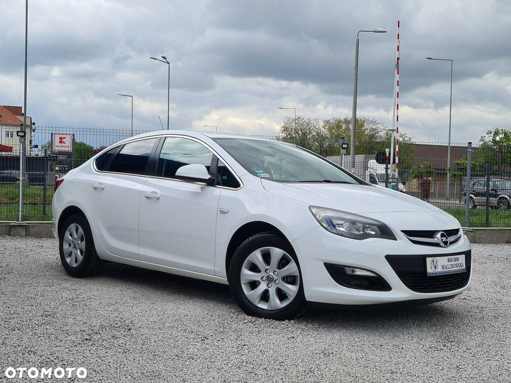 Opel Astra 1.4 Turbo Edition - 3