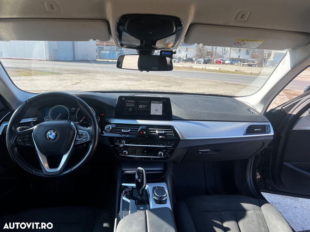 BMW Seria 5 530i xDrive AT - 6