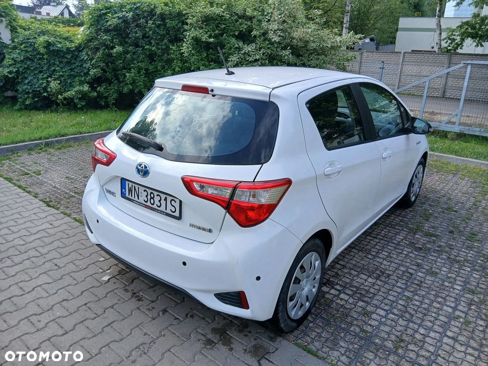 Toyota Yaris - 4