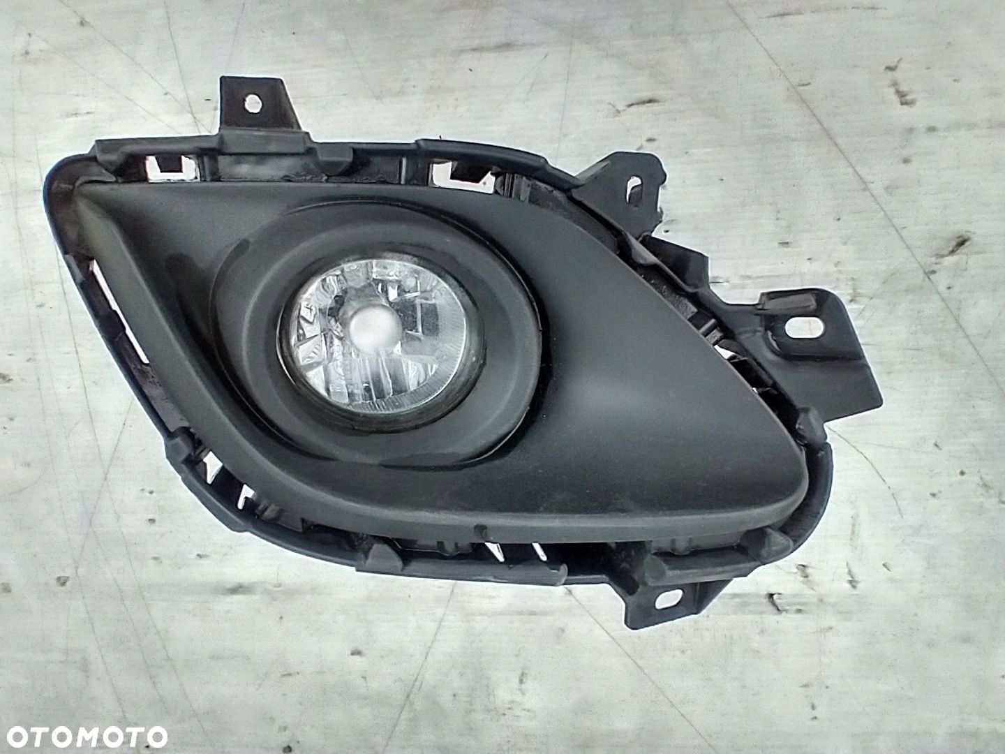Halogen lewy z kratka oslona Mazda 6 GJ GH GHR4-50C21 - 1