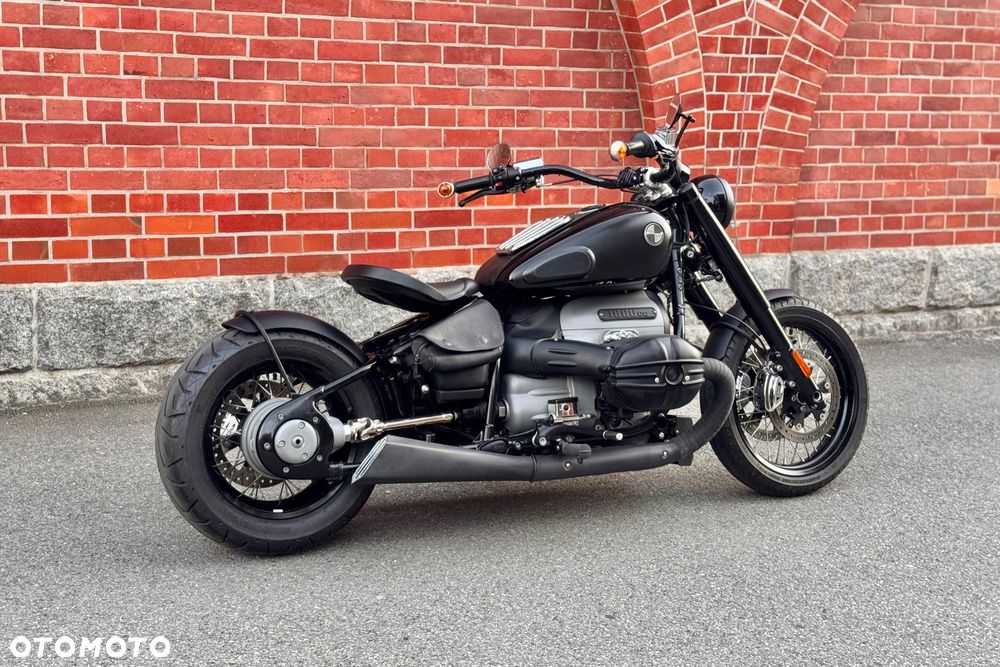 BMW R - 1