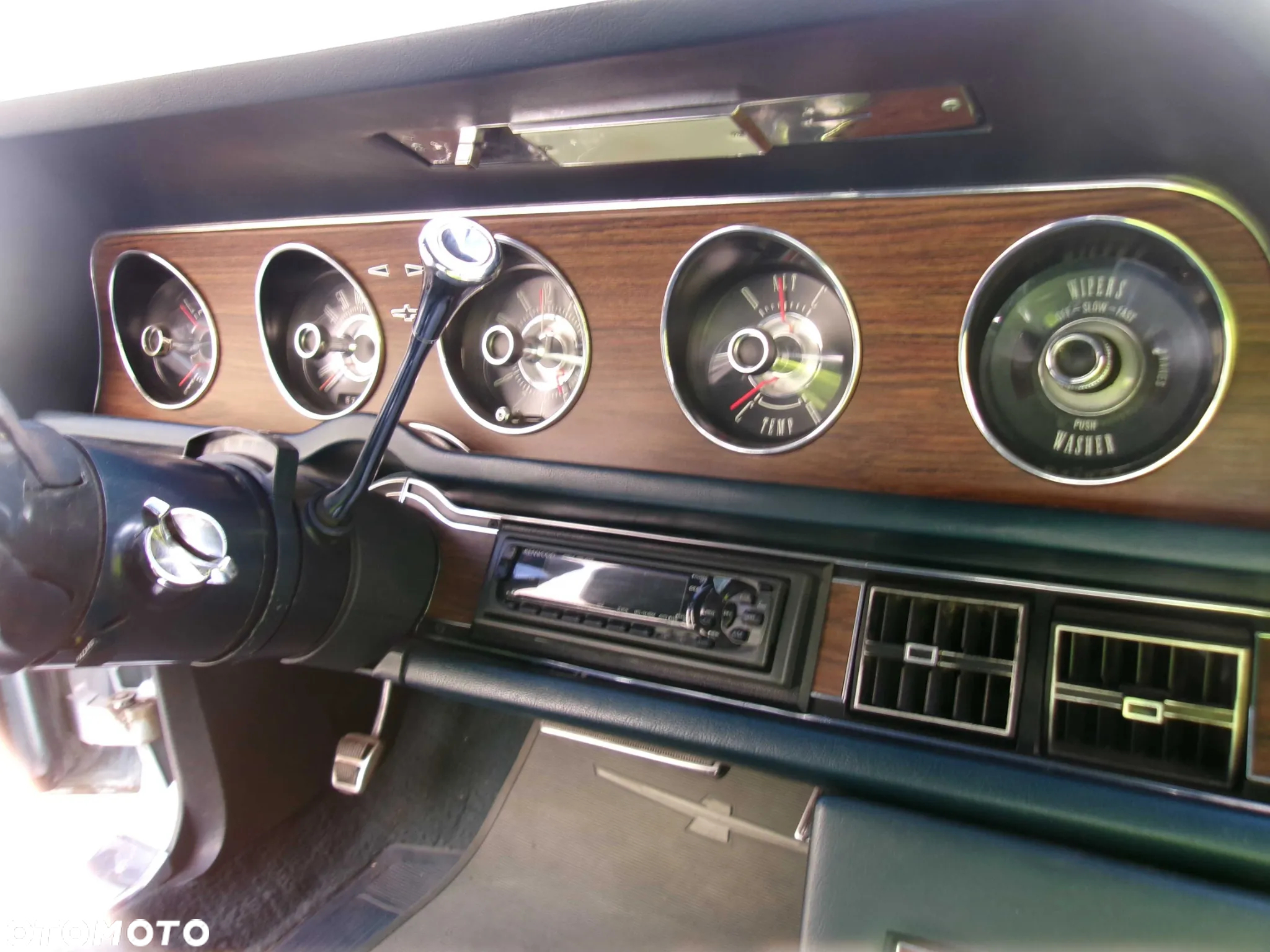 Ford Thunderbird - 33