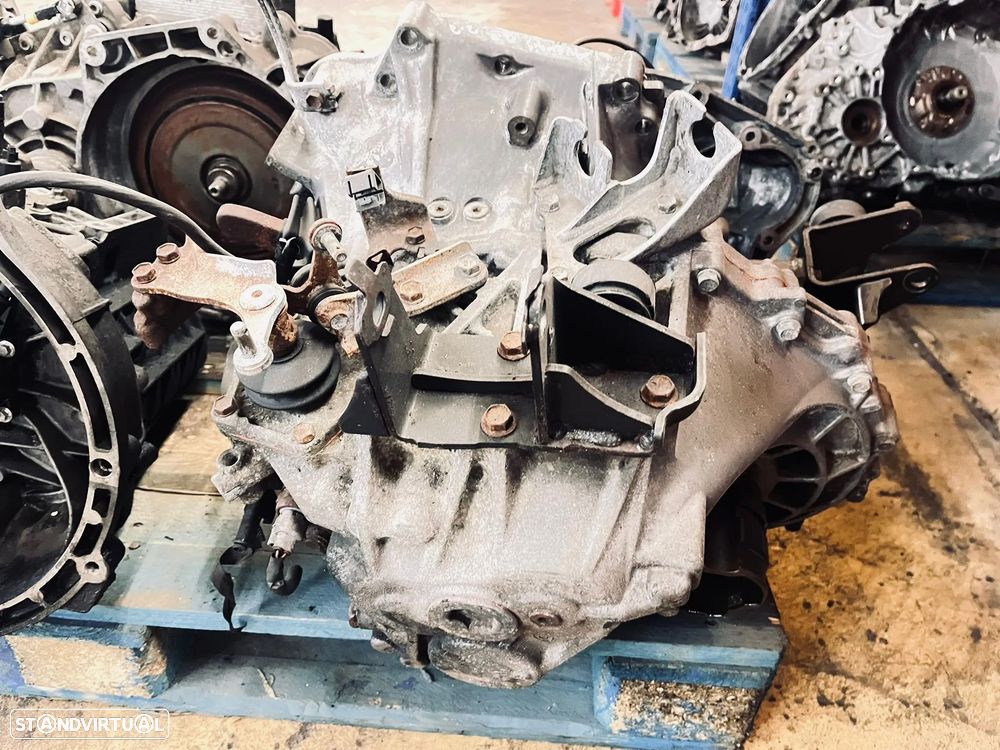 Caixa de 6 velocidades manual TOYOTA AVENSIS 2.0 2.2 D4D T25 T27 - 4
