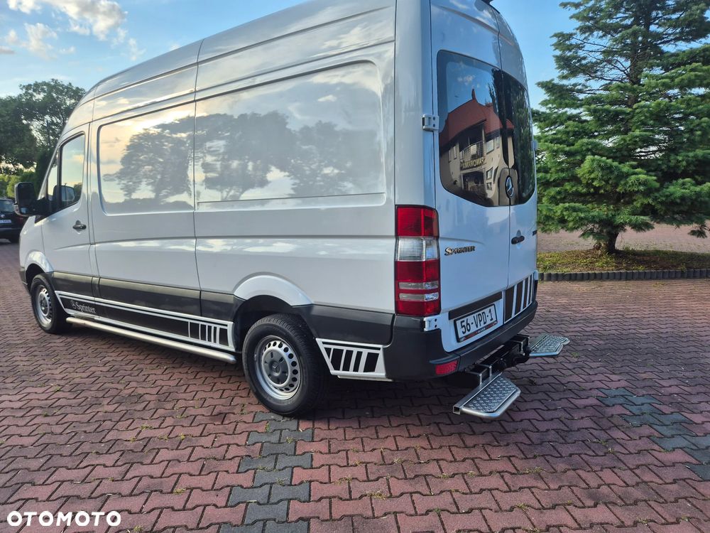 Mercedes-Benz Sprinter - 14