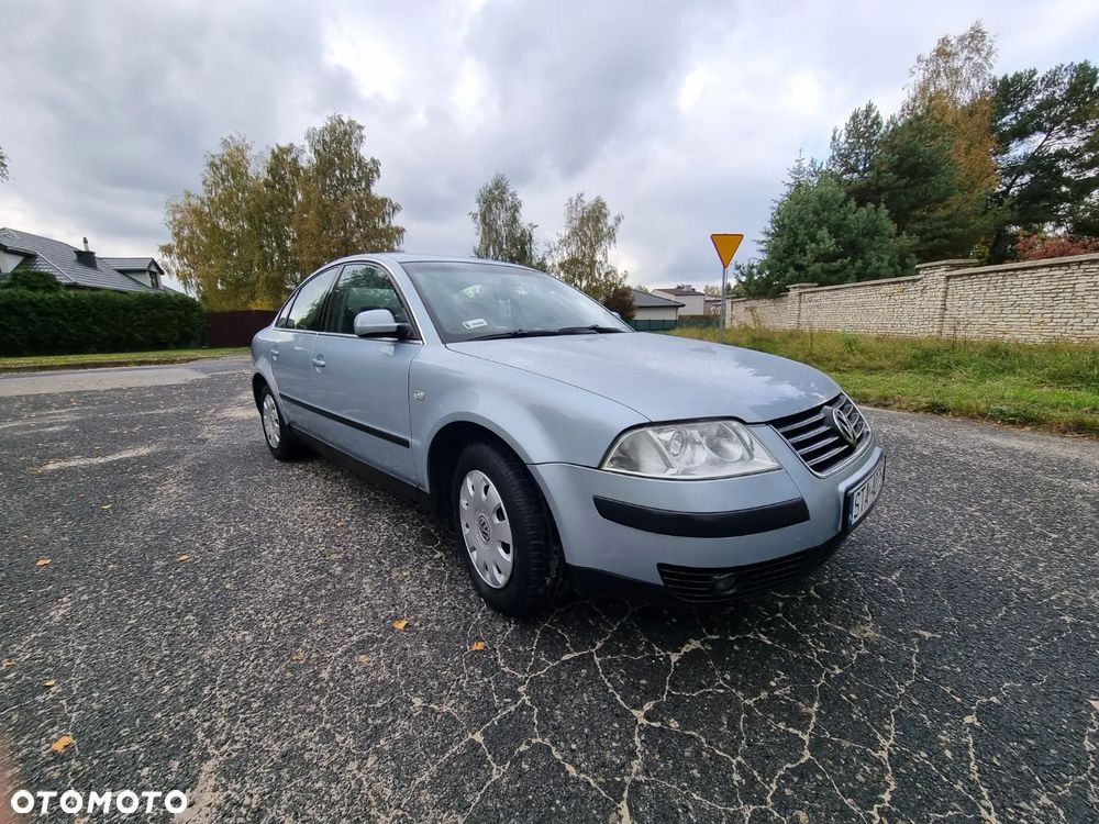 Volkswagen Passat 1.6 Comfortline - 6
