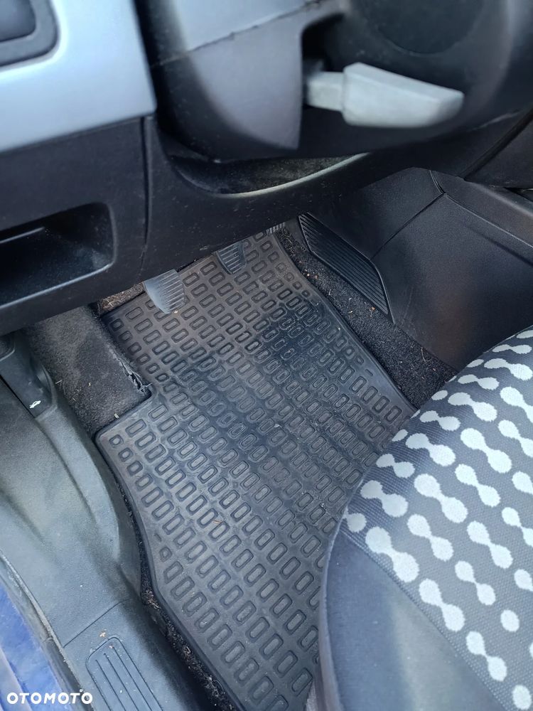 Fiat Grande Punto - 25