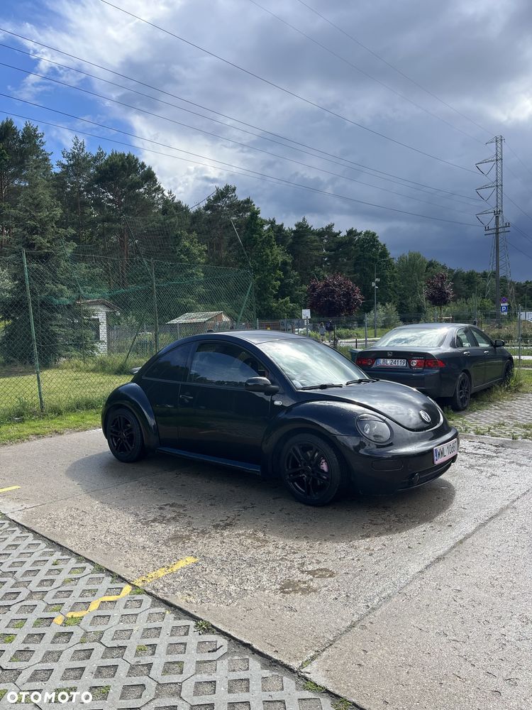 Volkswagen New Beetle - 2