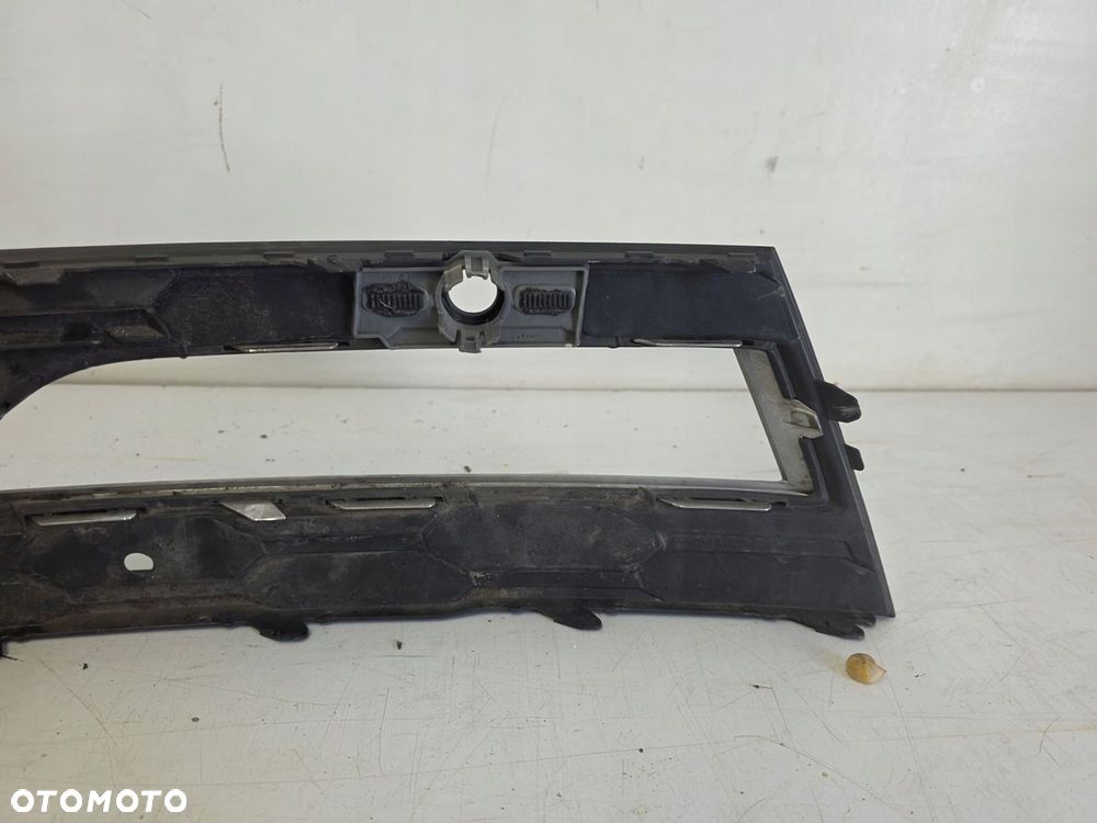 Kratka zderzaka prawy przód SKODA Octavia IV 4 5E3807682 - 8