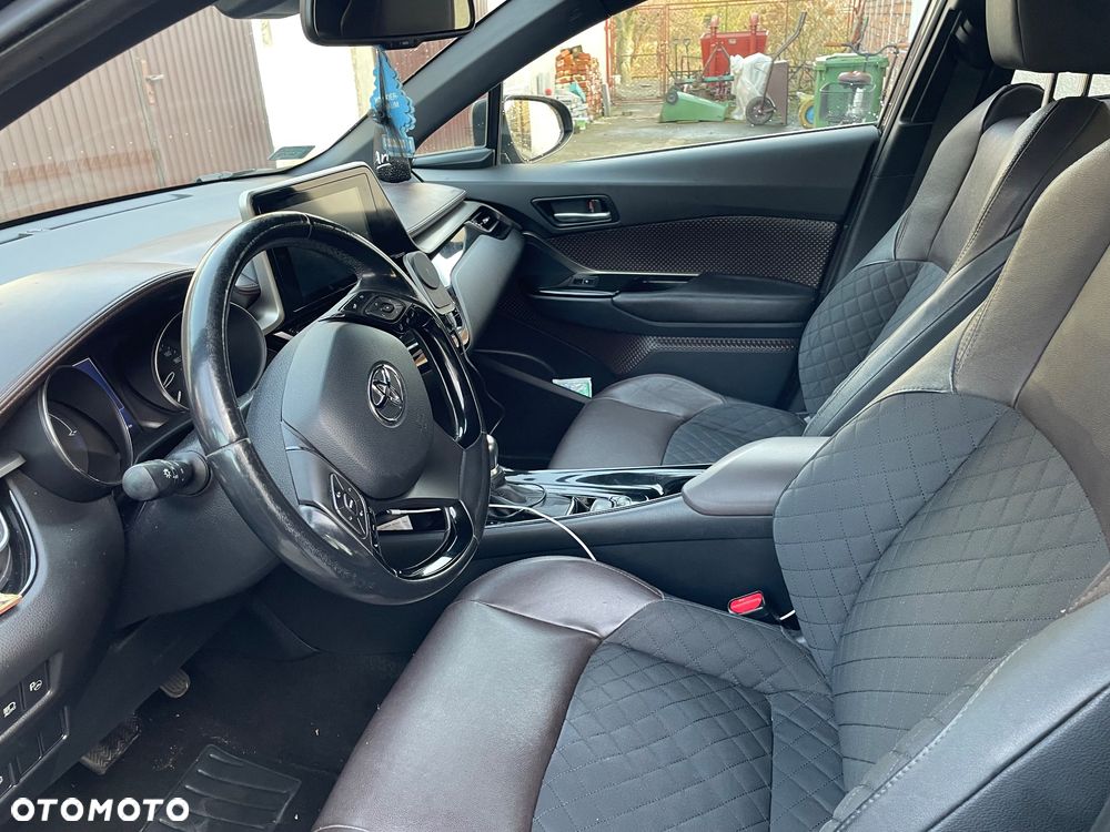 Toyota C-HR 1.8 Hybrid Prestige - 12