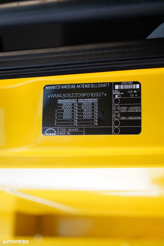 MAN TGS 26.440 / 6X4 / BASCĂLARE DUBLE / HIDRODOXIE / AUTOMATĂ / CABINĂ DE CUȘET - 38