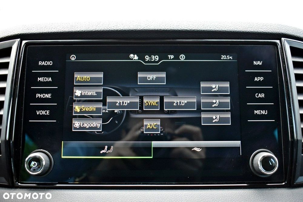 Skoda Karoq 1.5 TSI ACT Selection DSG - 23
