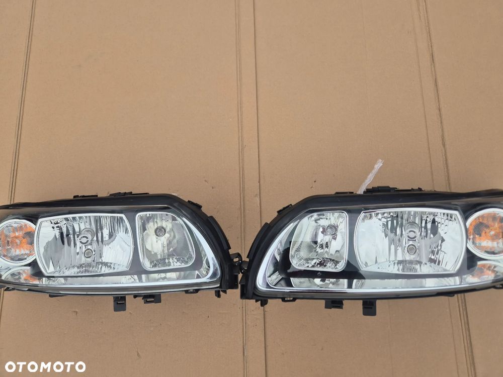 Volvo XC70 V70 komplet lamp.2004-2007.Lifting.OE.100% - 2