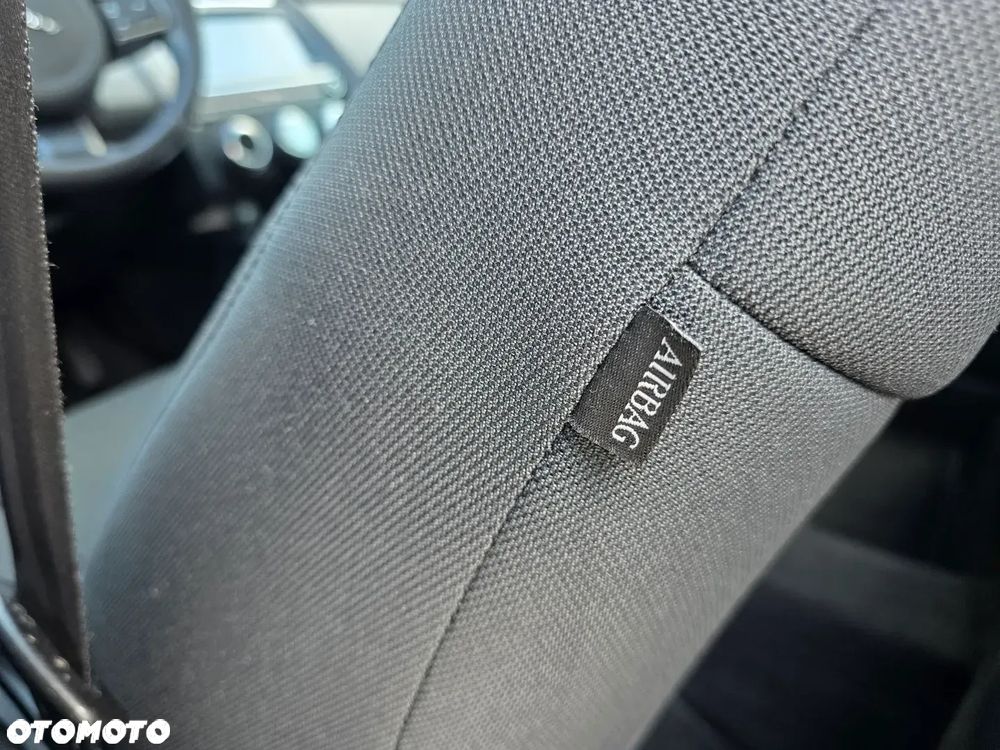 Jaguar E-Pace 2.0 i4P AWD R-Dynamic SE - 26