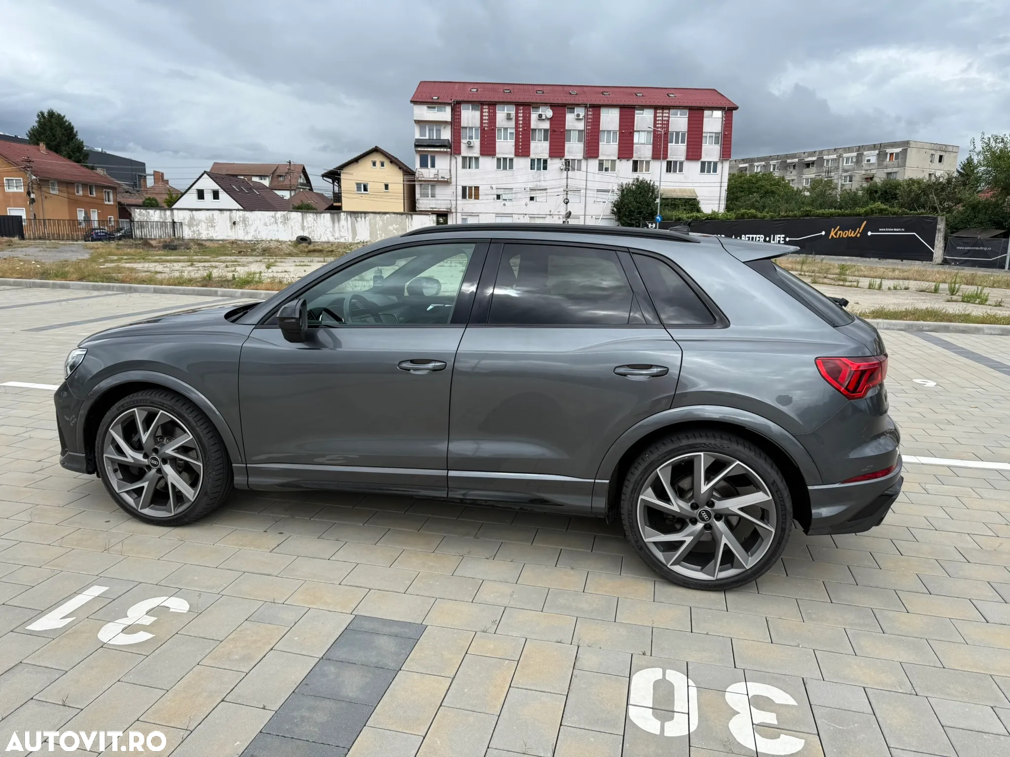 Audi RS Q3 2.5 TFSI quattro S tronic - 12