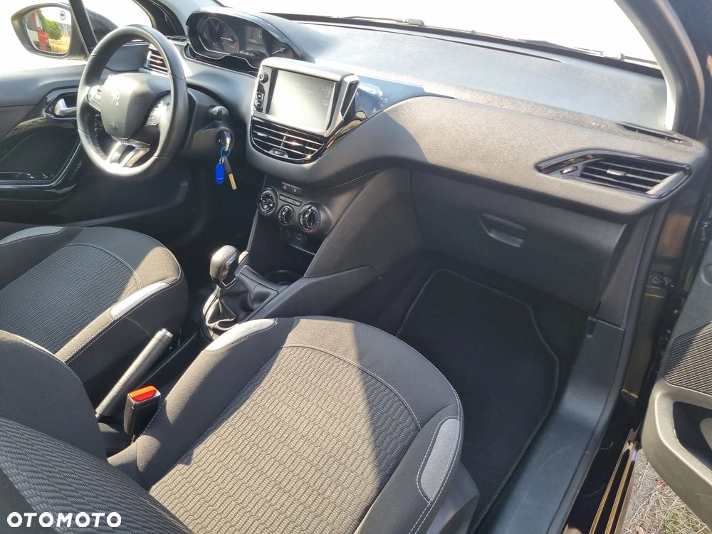 Peugeot 208 PureTech 82 Active - 14