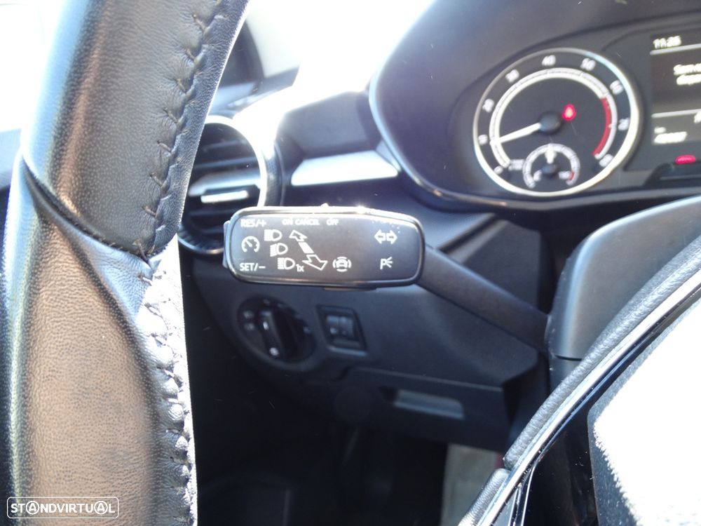 Skoda Fabia 1.0 MPI Style - 14