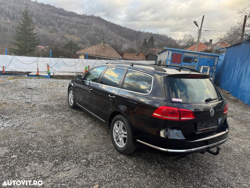 Volkswagen Passat Variant 2.0 Blue TDI DSG SCR Comfortline - 3