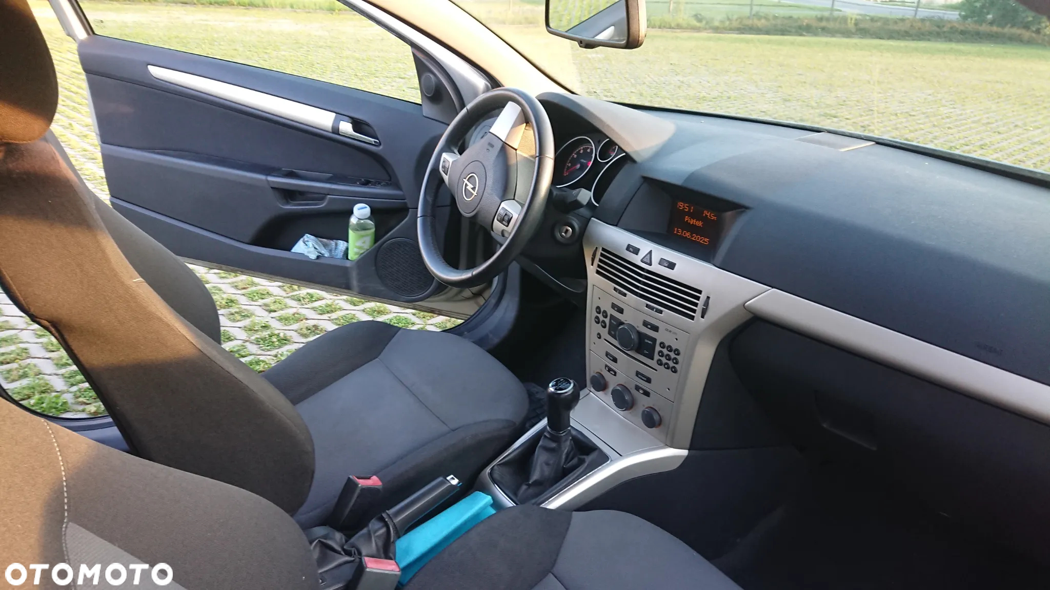 Opel Astra GTC 1.4 - 8