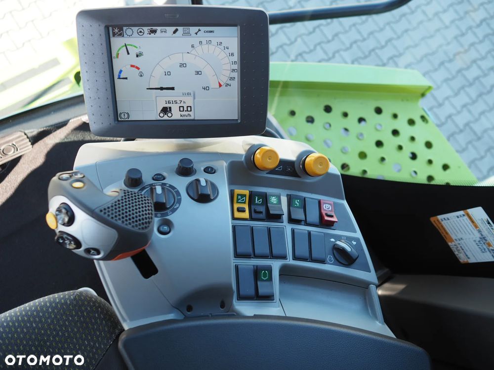 Claas Lexion 760TT + V930 - 7