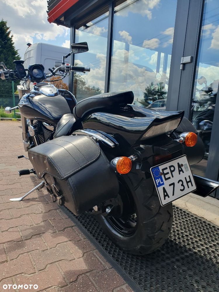 Suzuki Intruder - 9