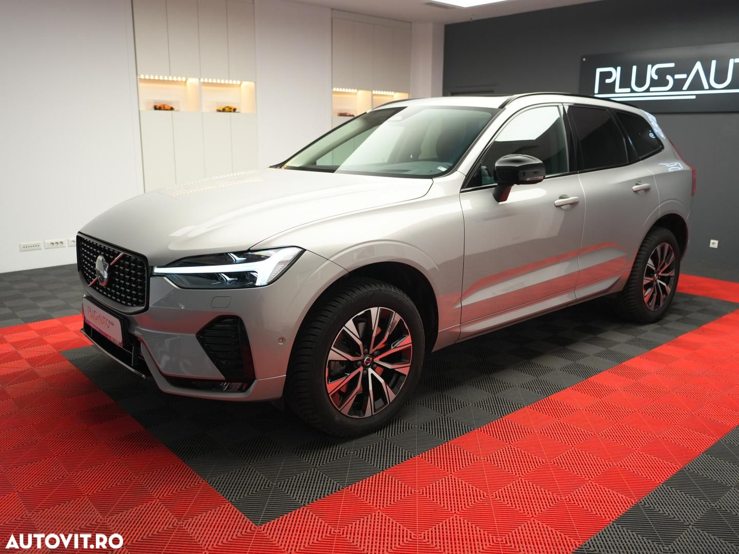 Volvo XC 60 B4 MHEV AT AWD Ultimate Dark - 6