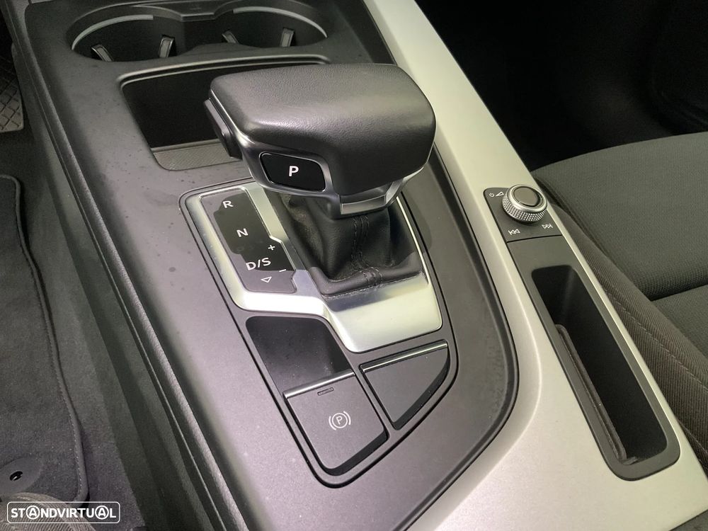 Audi A4 Avant 35 TDI S line S tronic - 24