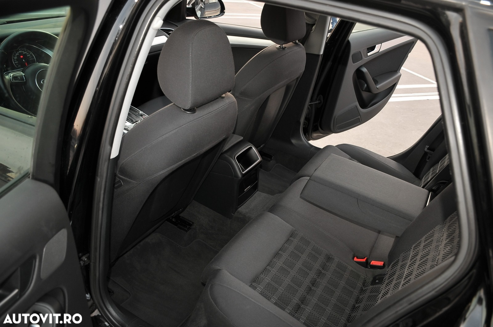 Audi A4 Avant 2.0 TDI DPF multitronic Ambiente - 14